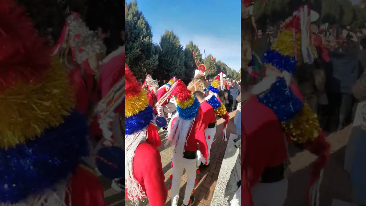 O parte din paradă din Tg frumos! 29.12. 2022 Tradiții de anul nou.