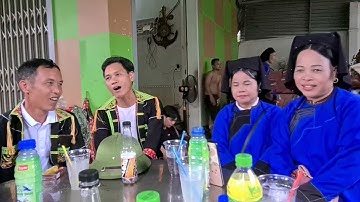 Gặp nhau giữa ngày hội Rằm tháng 7. gặp nhau đây rồi chia tay