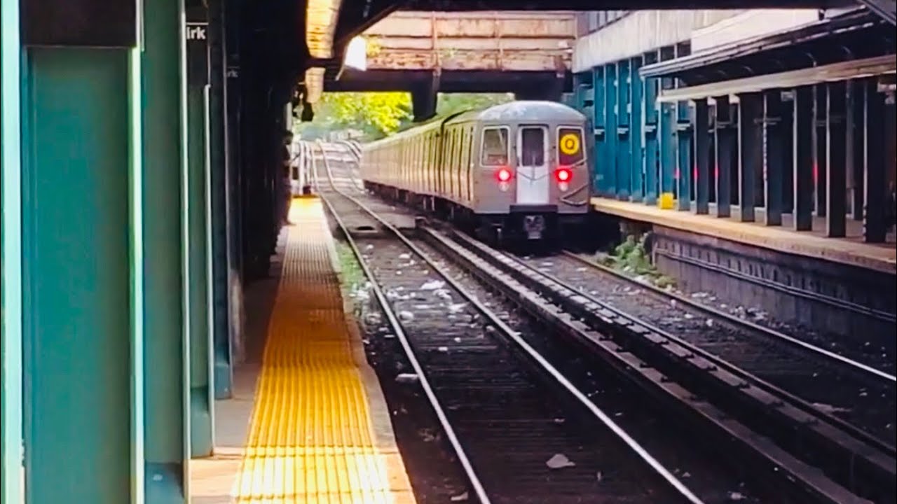 Coney Island Bound R68A Q Train Via Brighton Express at Newkirk Plaza