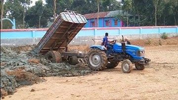 Sonalika DI 50 Mud and Soil Unloading It