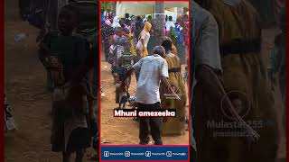 Kituko Cha Siku: Mzee Mhuni Aweka Vibe La Hatari Katikati Ya Wanawake! #shorts