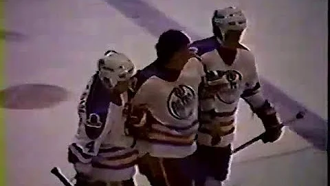 Joey Kocur KO's Jim Playfair