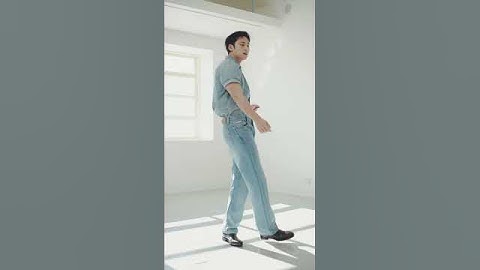 Dress it up or down. MINGYU starts spring in new #calvinklein denim. Relaxed polish is the look.