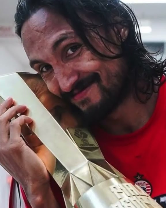 Aduh Mamae Ada cewek Baju hitama Versi Pemain Persija