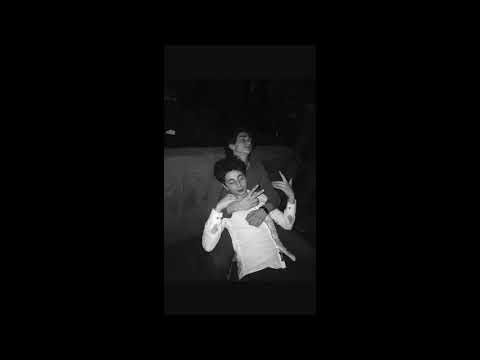 ზიპერას ფოტოს ფონზე მუსიკა ./