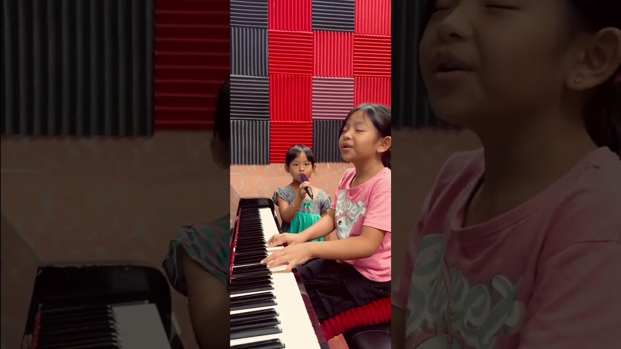 “ Always Remember Us This Way “  vocal practice with my lovely It Shwe 🎹🎶🎼🎤🎧🥰🥰