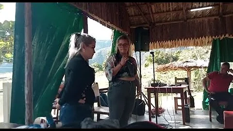 Leandro Camargo presenta a Leanet Ulloa & Mayra Cr...