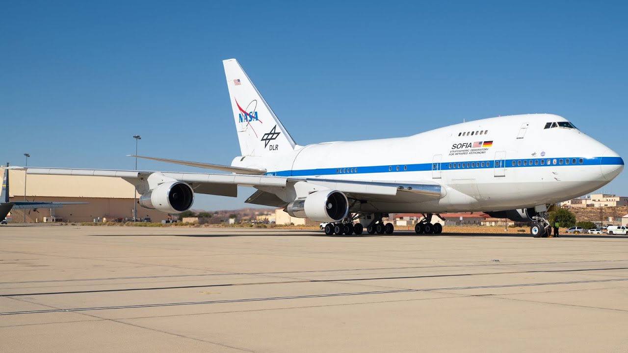 NASA SOFIA Boeing 747SP at Edwards Air Force Base - YouTube