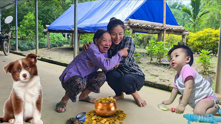 Single mother unexpectedly found the old woman's long-lost jar of gold while gardening.