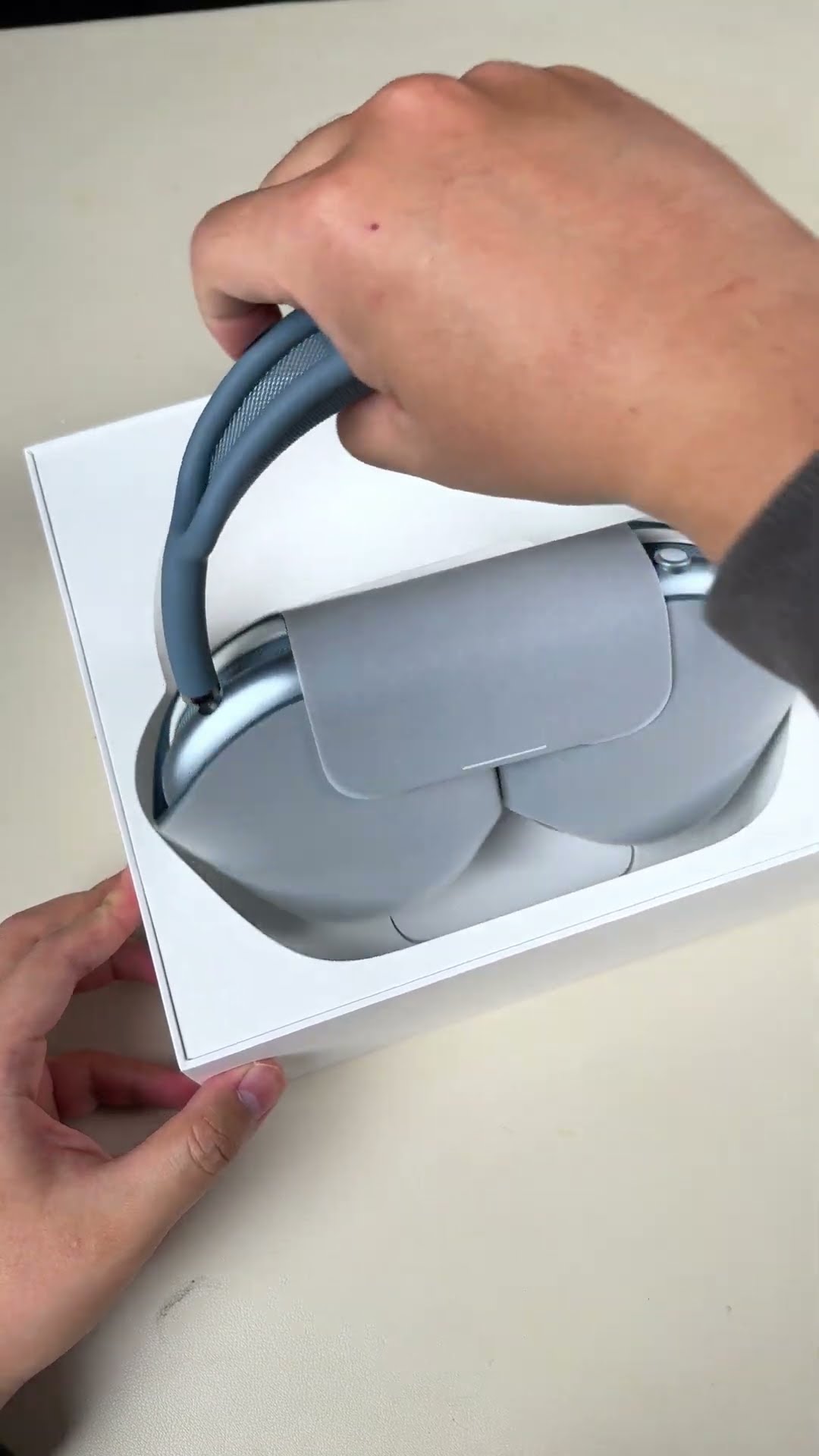 Apple airpods knowledge digital products #shorts