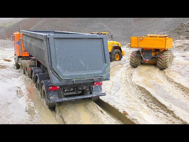 Kenderaan RC Kerja di Lumpur! Tapak Pembinaan R / C Terbaik! RC Trucks Extreme! class=