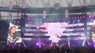 Muse - Butterflies & Hurricanes - Unsustainable Tour