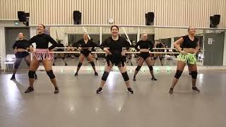 'Macarena' - Twerk Edition / Tinze Twerk / Tinze Twerk Studio