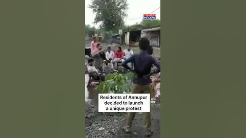 Unique Protest Against Pothole Problems In Madhya Pradesh #shorts