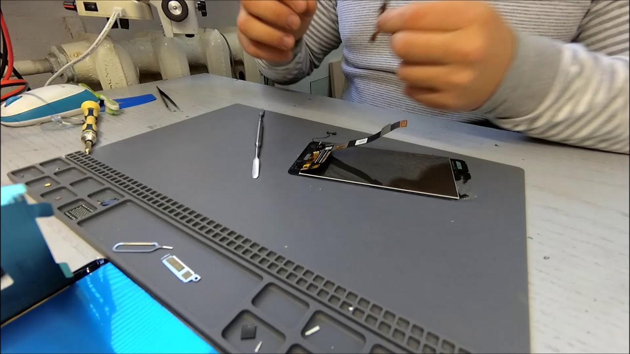 Замена дисплея на телефоне. Замена экрана самсунг. Замена дисплея tecno pova 5. Айфон 5s замена дисплея. Sm-a145f замена дисплея.