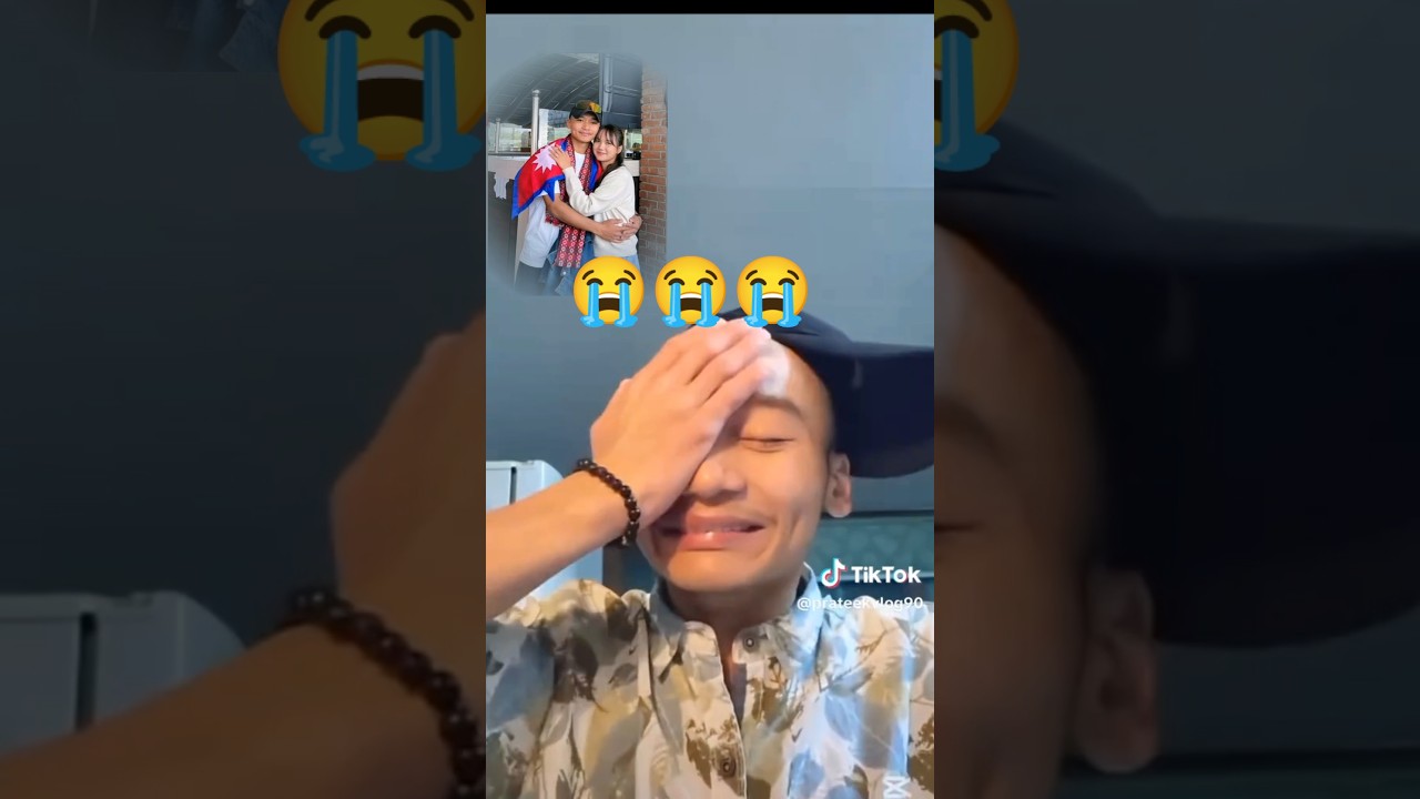 Gharma Aama lai buhari ko photo chahiyo re ! 