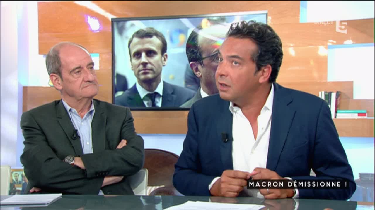 Macron démissionne - C à vous - 30/08/2016