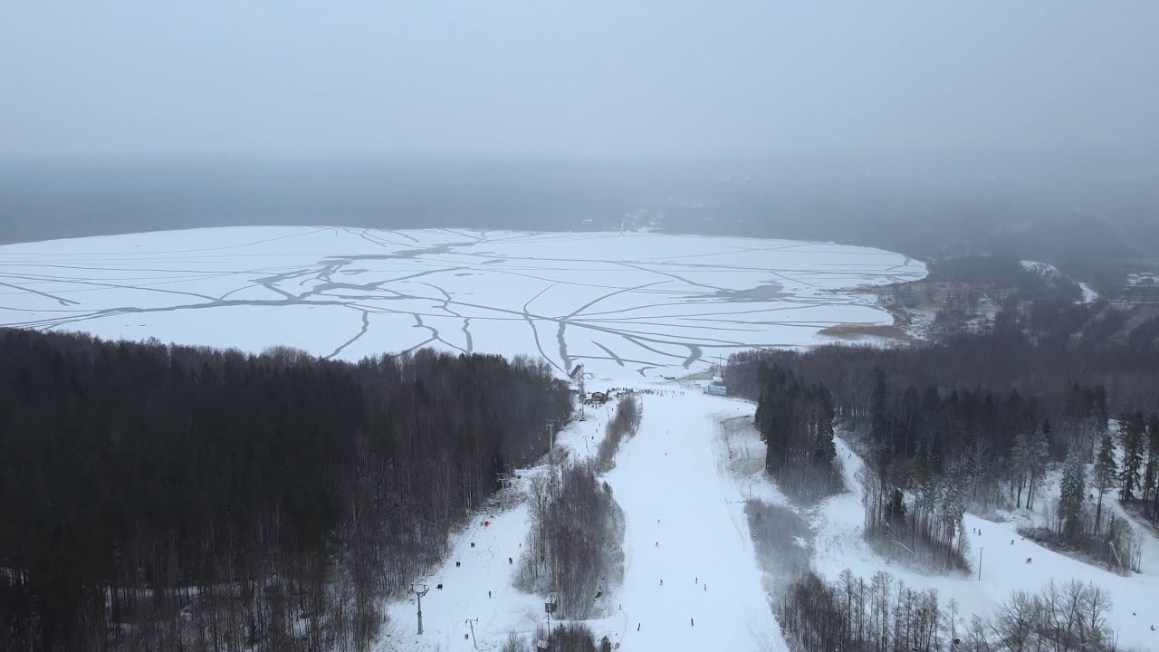 Курорт красное озеро веб камера. Горнолыжная база Альпина Петропавловск-Камчатский. Эдельвейс Петропавловск-Камчатский горнолыжная база. Горнолыжная база Заозерка Петропавловск-Камчатский. Горнолыжная база Нерюнгри.