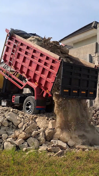 Truk Telolet Maju Mundur