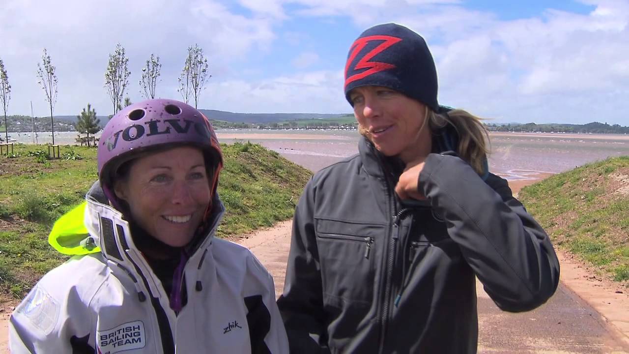Steph Bridge teaches Helena Lucas to Kite