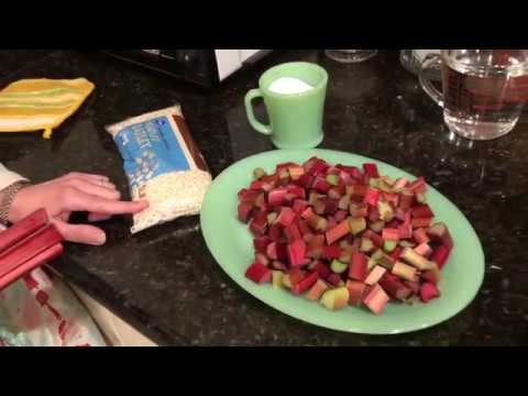 Cooking in Season: How to Cook Fresh Rhubarb Compote (+ Pearl Barley Recipe) for Quick Breakfasts