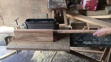 Cách thợ mộc làm nhẵn song tròn gỗ // How carpenters install wooden stairs @long244channel