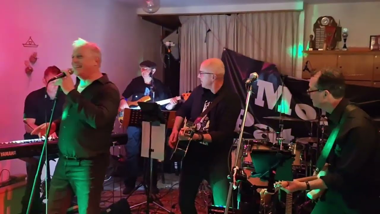 Walk Of Life - Cover von Smooth Invaders