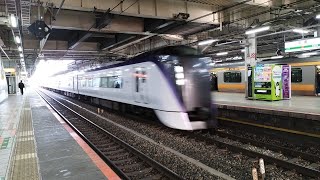 [MHあり！]E353系 S110編成 特急あずさ41号松本行がMHを鳴らしながら三鷹駅4番線を通過するシーン