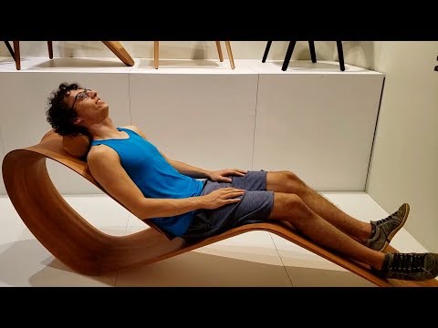 Vídeo: A chaise é uma cadeira?