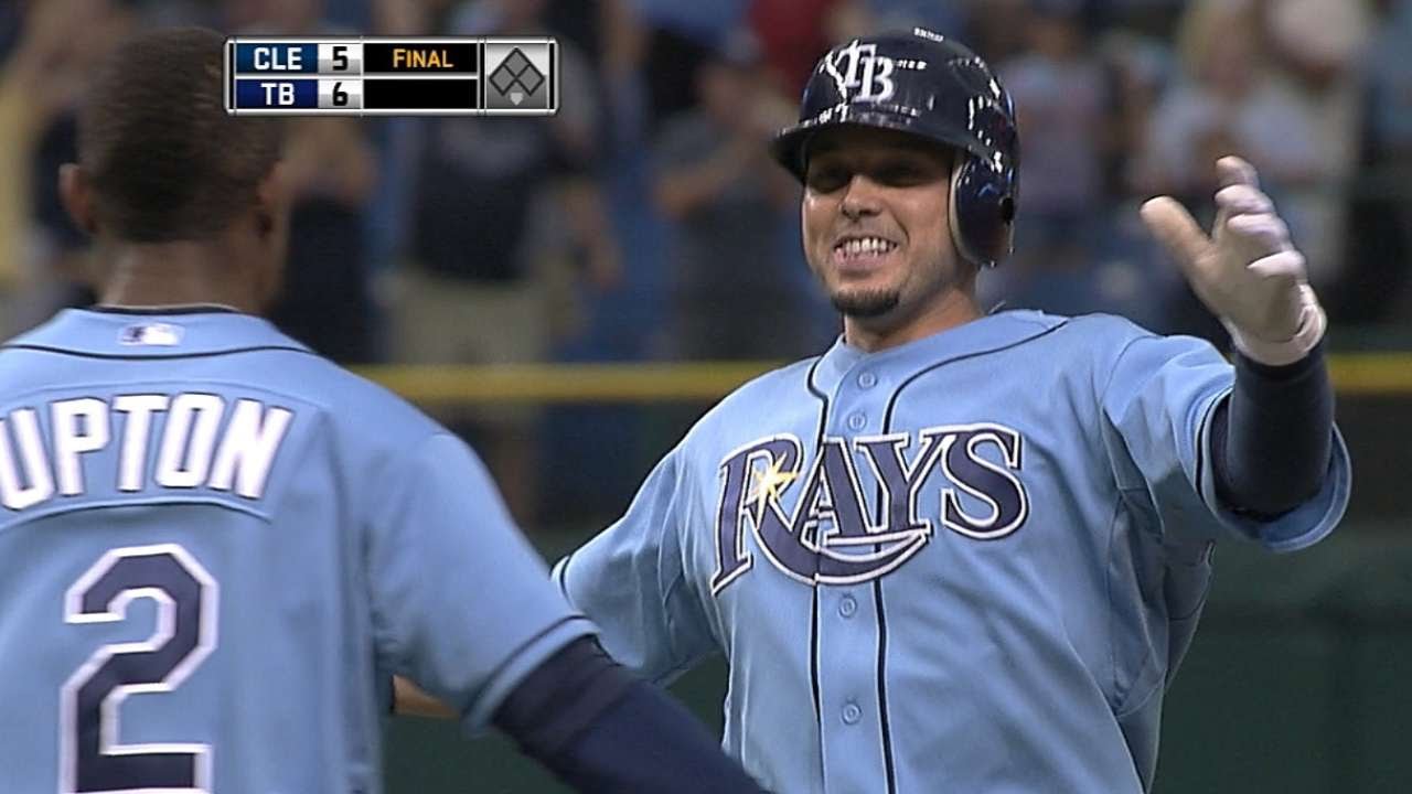 Bartlett drills a walk-off single in the 10th