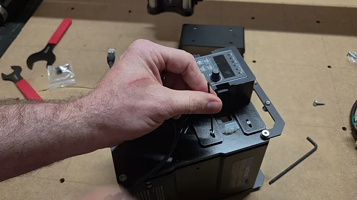 Unboxing & Installing My Redline 1.5kw CNC Spindle on the Onefinity Journeyman | Mistakes Included!