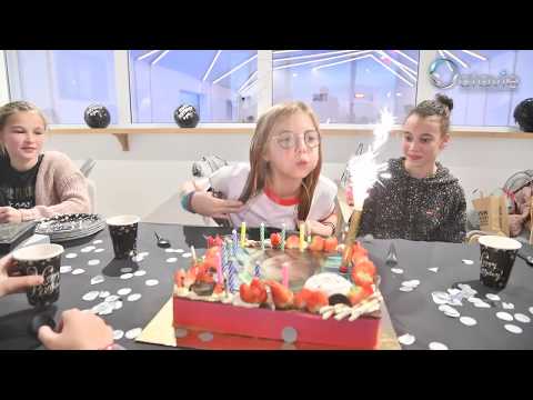 Vidéo: Comment Fêter Un Anniversaire à La Piscine