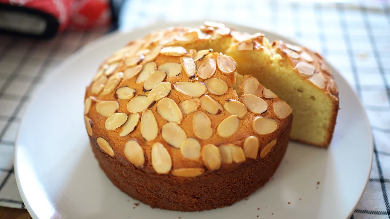 Almond Cake | 杏仁蛋糕