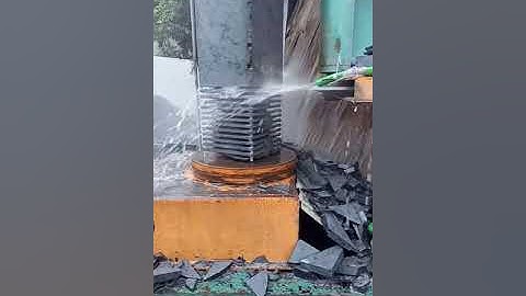 Máy tiện đá CNC