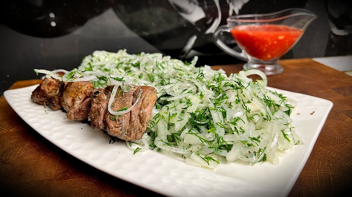 как замариновать лук для салата быстро и вкусно в горячей воде без уксуса