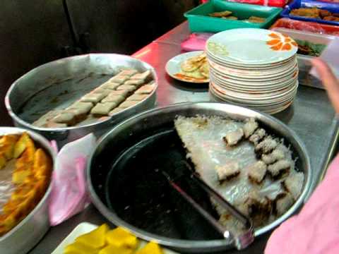 Kuih Tradisional Melaka - YouTube