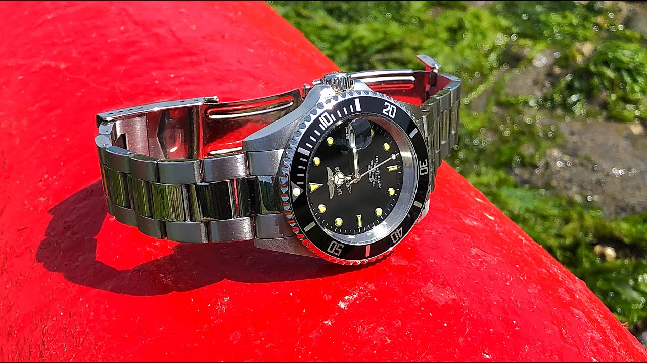 Invicta Pro Diver - Don't Swim with a Pro Diver until you see this! -  YouTube