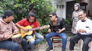 VIRAL!! PENGAMEN COVER LAGU NIKE ARDILA DAN LAGU INDIA!! VIRAL TIKTOK