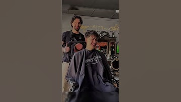 Người thợ cắt tóc chơi khăm khách hàng của mình #shorts