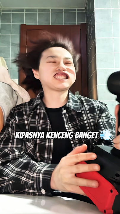 Cewek itu Coba Kipas Angin Paling Kenceng 😂
