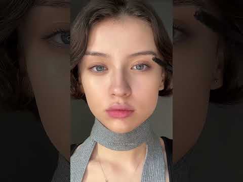 French girl makeup