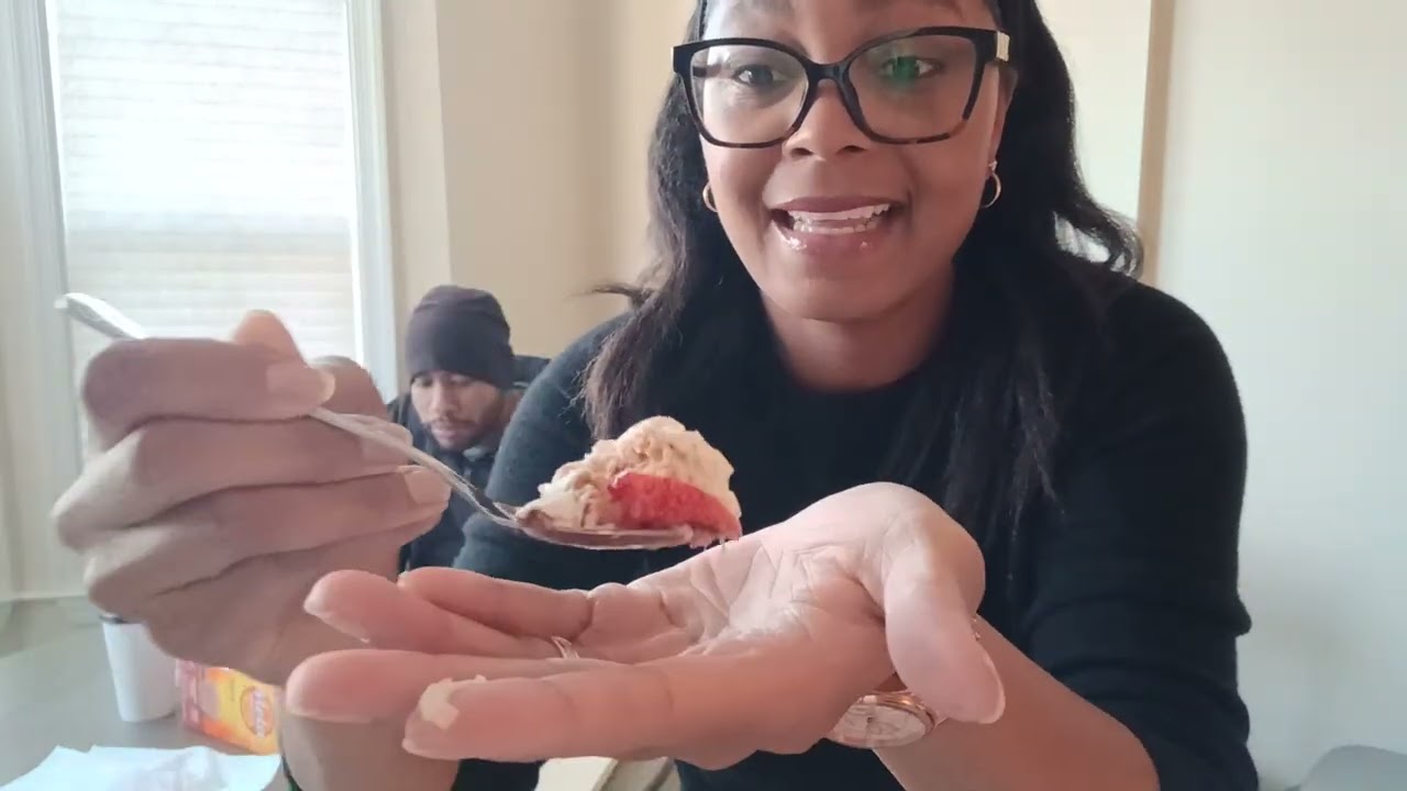 Trying The Viral Japanese Cheesecake 