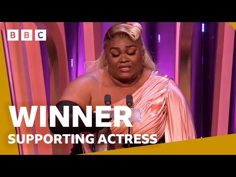 Da&#039;vine Joy Randolph wins Supporting Actress 🌟 | BAFTA Film Awards 2024 - BBC