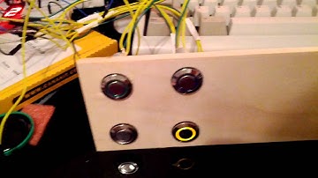 Arduino - Simon Says game with Scoreboard and Speaker