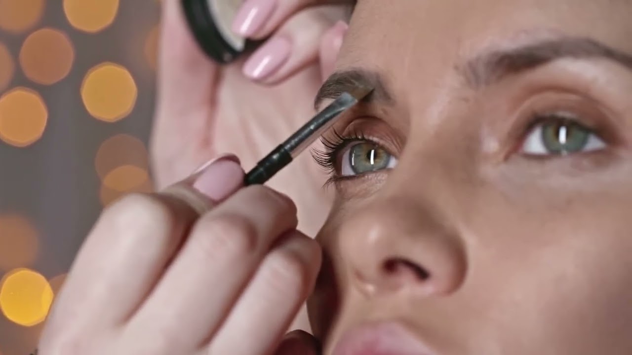 6 Makeup Tips To Enhance Your Skin Tone