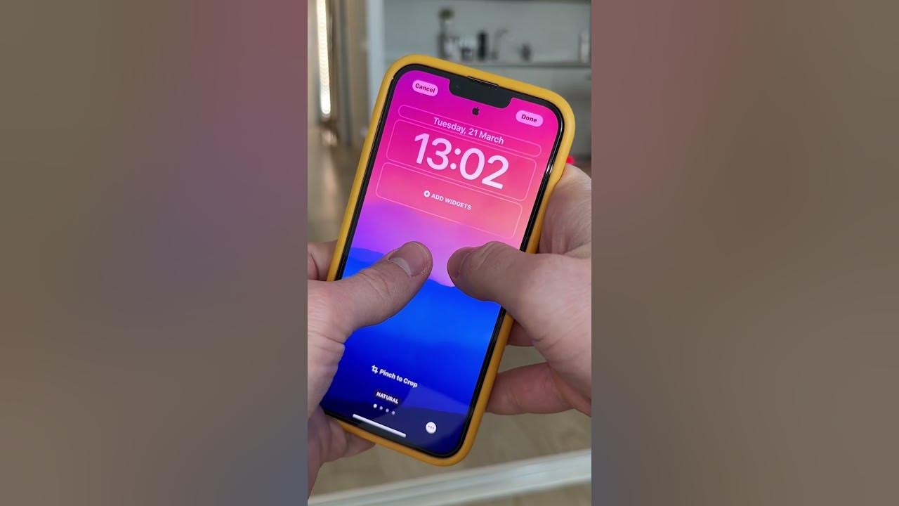 apple-logo-on-iphone-home-screen-youtube