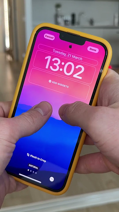 APPLE LOGO ON IPHONE HOME SCREEN!