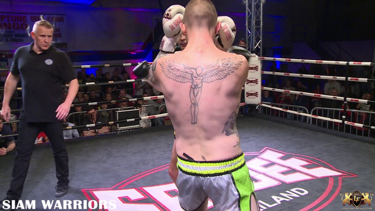 Eoin McCarthy vs Erik Hehir