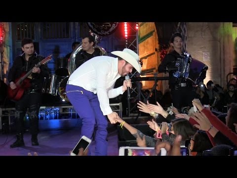 Gerardo Ortiz-Mañana Voy A Conquistarla En Vivo 12-24-13