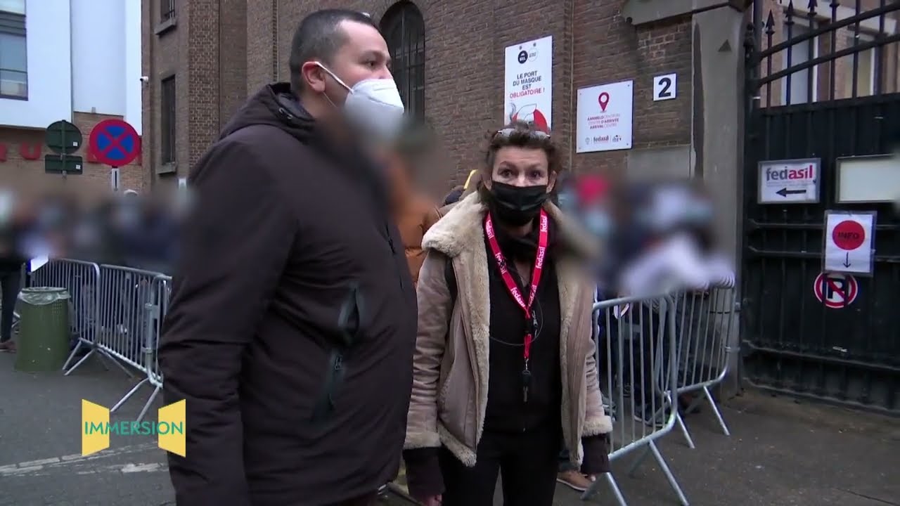 En Immersion - Au centre d’arrivée de Fedasil au Petit-Château de Bruxelles